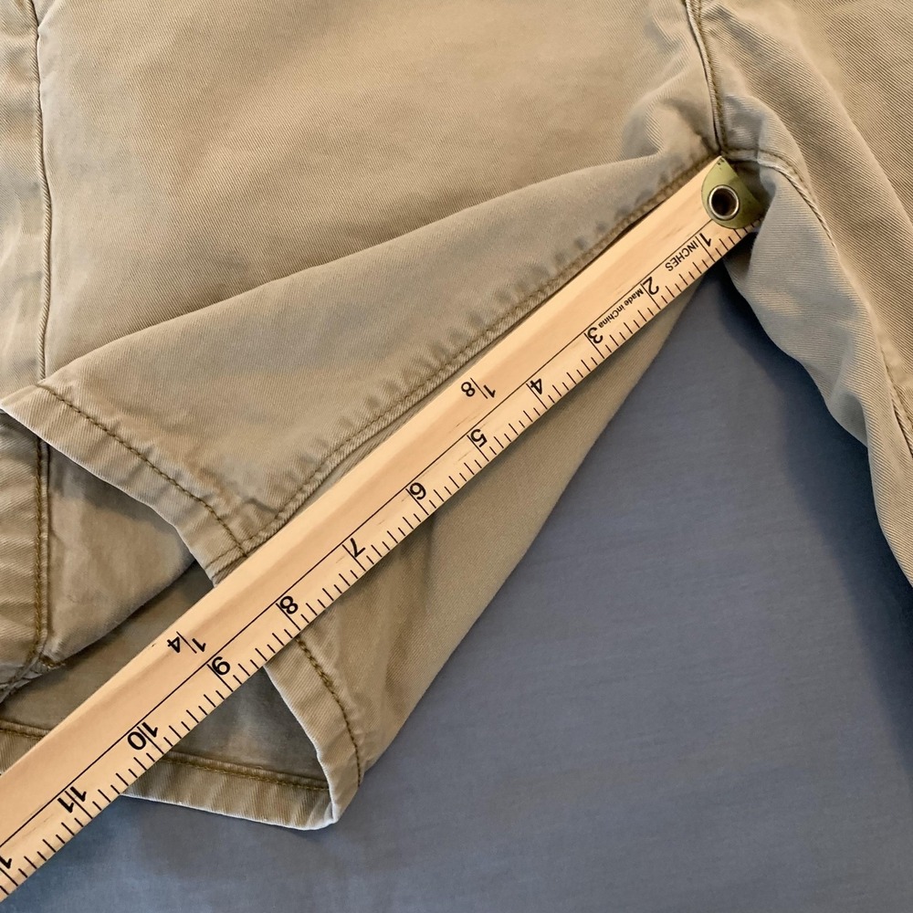 Levi's Chino Shorts Mens 30 Beige Khaki Lot Of 2 Cotton Flat Front Pockets - Picture 7 of 16